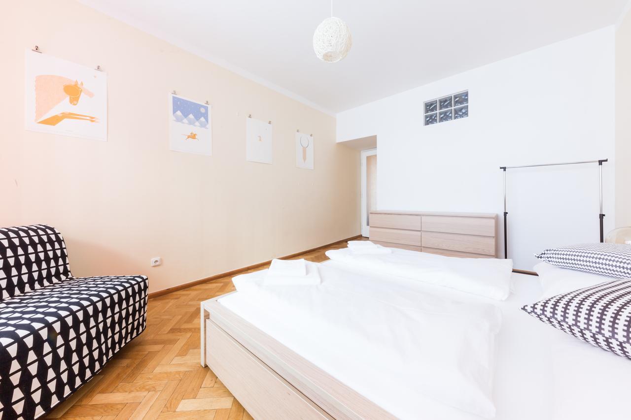 Beautiful City Center Apartments プラハ エクステリア 写真